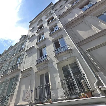 Beautiful Duplex In The Center Of *