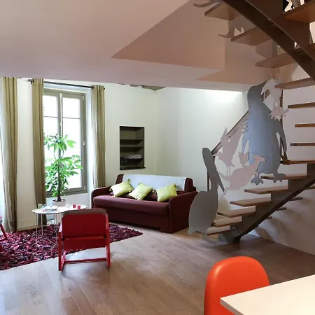דירה Beautiful Duplex In The Center Of