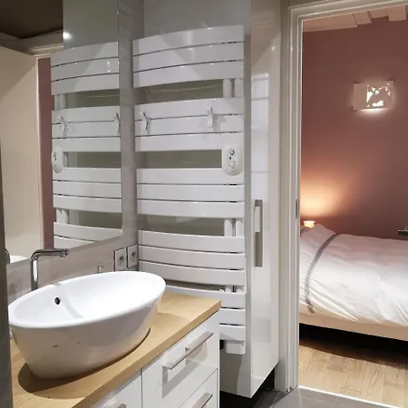 Beautiful Duplex In The Center Of דירה פריז