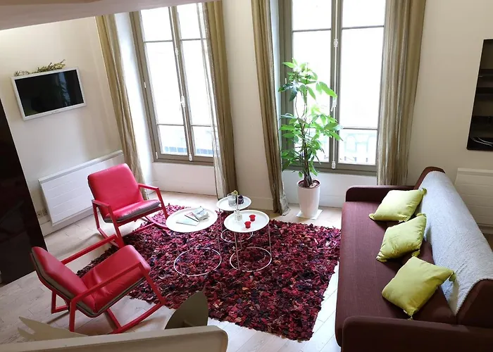 Beautiful Duplex In The Center Of