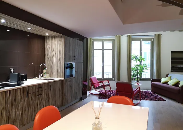 Beautiful Duplex In The Center Of